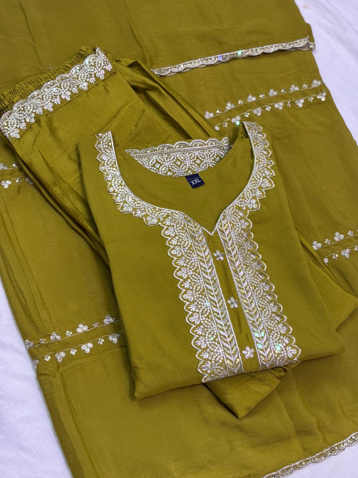 Nooré Dusk Edition Embroidery kurta set (3 piece )